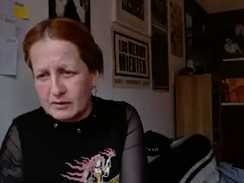 Snapshot of ViioletaMora chatting on 05-28-26, 06:38 ViioletaMora online show from 05-28-26, 06:38