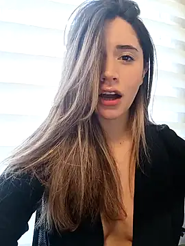 maliciaworld online show from 01-22-25, 05:17