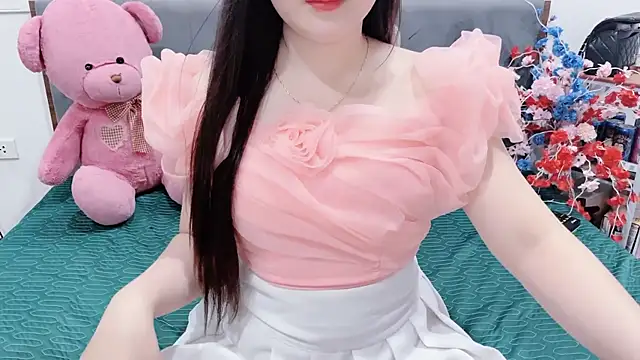 Funikio online show from 04-12-26, 01:21