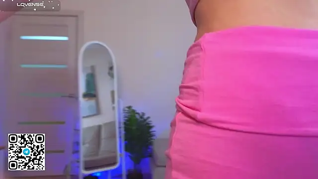 Snapshot of oliviabr0wn0 chatting on 09-18-25, 02:13 oliviabr0wn0 online show from 09-18-25, 02:13