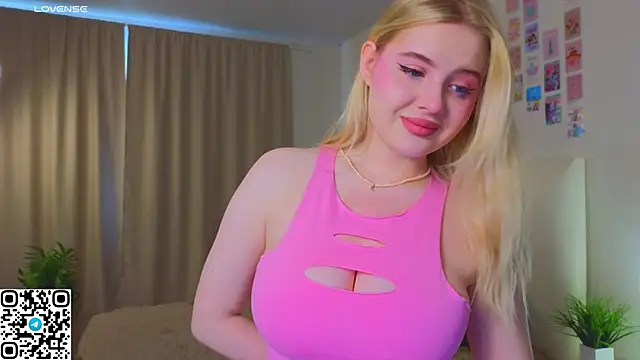 Snapshot of oliviabr0wn0 chatting on 10-19-25, 02:01 oliviabr0wn0 online show from 10-19-25, 02:01