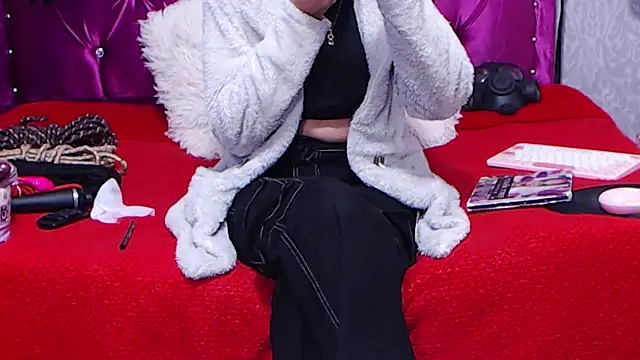 AyshaScott online show from 01-20-25, 02:14