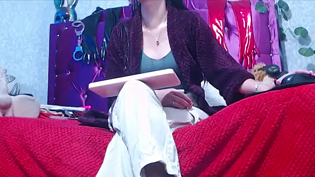 AyshaScott online show from 02-11-26, 12:43