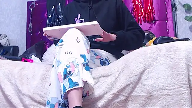 AyshaScott online show from 03-30-26, 01:12