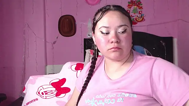 NikkiRous  online show from 02-10-25, 06:56