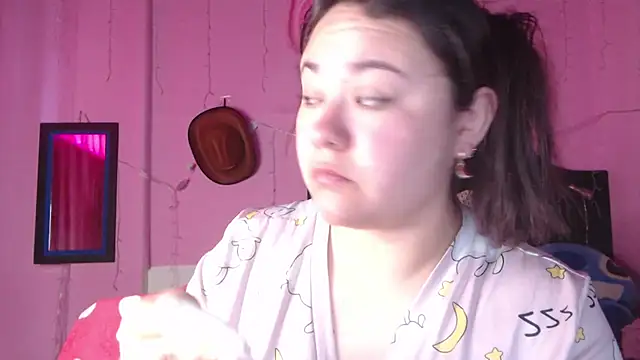 NikkiRous  online show from 10-15-25, 12:38