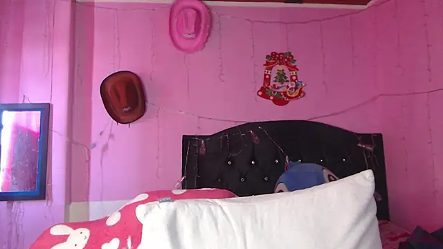 NikkiRous  online show from 01-09-26, 01:58