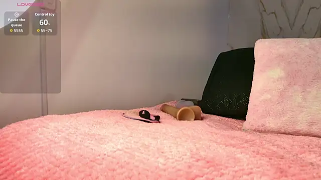 Snapshot of mia_099 chatting on 03-19-26, 08:02 mia 099 online show from 03-19-26, 08:02