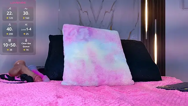 Snapshot of mia_099 chatting on 03-31-26, 08:09 mia 099 online show from 03-31-26, 08:09