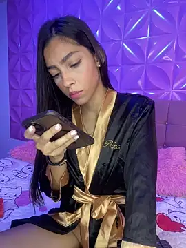 Snapshot of Ema_azel chatting on 12-03-24, 02:05 Ema azel online show from 12-03-24, 02:05