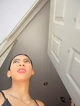 Snapshot of Ema_azel chatting on 12-04-24, 01:42 Ema azel online show from 12-04-24, 01:42