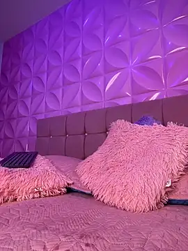 Snapshot of Ema_azel chatting on 12-19-24, 04:57 Ema azel online show from 12-19-24, 04:57