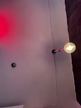 Snapshot of Ema_azel chatting on 10-11-25, 01:31 Ema azel online show from 10-11-25, 01:31