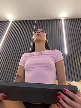 Ema azel online show from 04-05-26, 01:52