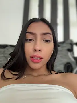 Snapshot of Ema_azel chatting on 05-10-26, 12:32 Ema azel online show from 05-10-26, 12:32