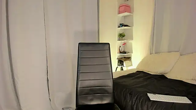 cami cruzz online show from 07-07-26, 08:35