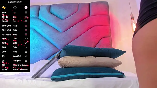 AilishBenson online show from 11-01-25, 08:44