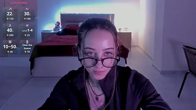 Snapshot of MelodyElf chatting on 07-18-26, 05:39 MelodyElf online show from 07-18-26, 05:39
