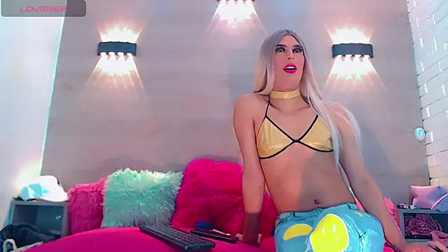 Daniela Pink  online show from 02-15-25, 08:43