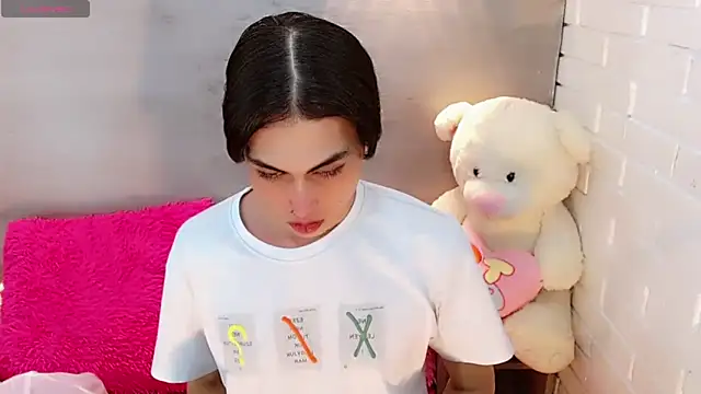 Daniela Pink  online show from 09-28-25, 08:47