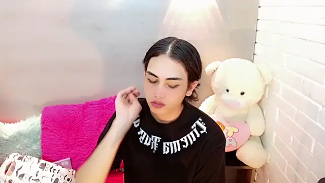 Daniela Pink  online show from 11-10-25, 07:35