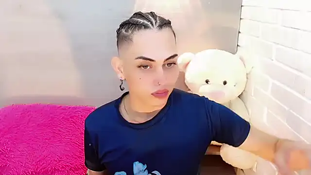 Daniela Pink  online show from 11-20-25, 07:46