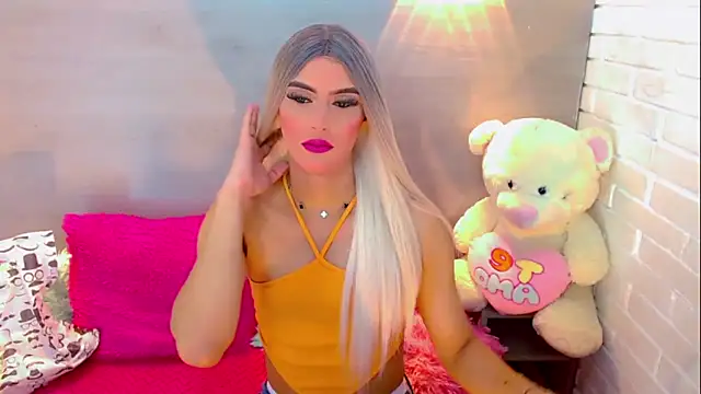 Daniela Pink  online show from 12-02-25, 07:31