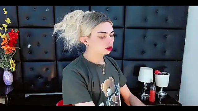 Daniela Pink  online show from 02-26-26, 06:51