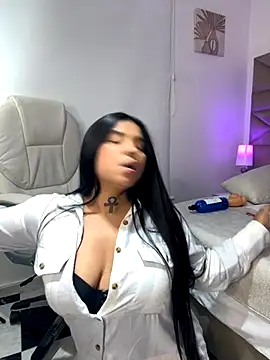 Bianca  69 online show from 09-13-25, 03:50