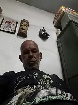 Snapshot of FabiQuilmes chatting on 04-26-26, 02:31 FabiQuilmes online show from 04-26-26, 02:31