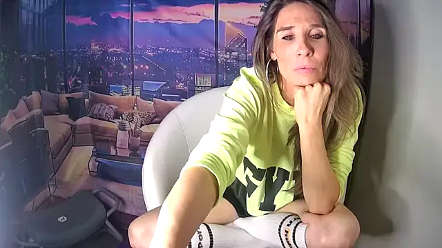 Snapshot of SarahStarr2020 chatting on 11-27-25, 02:30 SarahStarr2020 online show from 11-27-25, 02:30