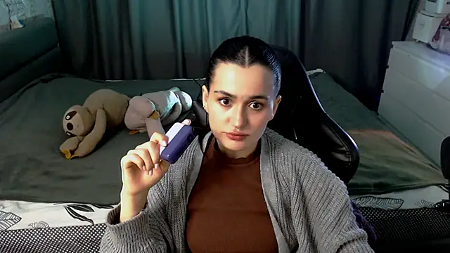 KiraYammy online show from 02-12-26, 10:38