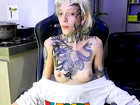 barbara anal squirt  online show from 09-14-25, 09:36