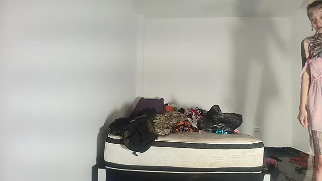 barbara anal squirt  online show from 06-27-26, 12:22
