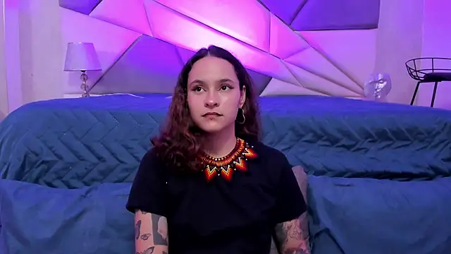 AnnyThompson  online show from 01-18-25, 08:40