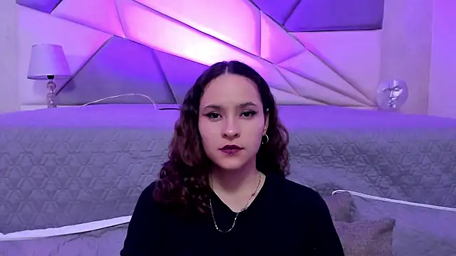 AnnyThompson  online show from 02-08-25, 12:49