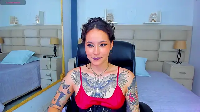 AnnyThompson  online show from 10-08-25, 09:23