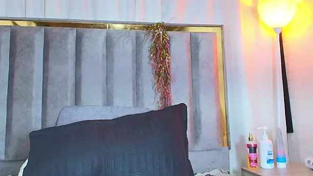 Zoe Curvy online show from 02-07-26, 01:26