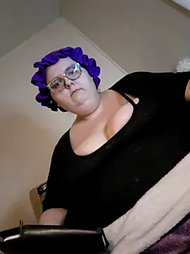 lady1652 online show from 10-06-25, 01:36