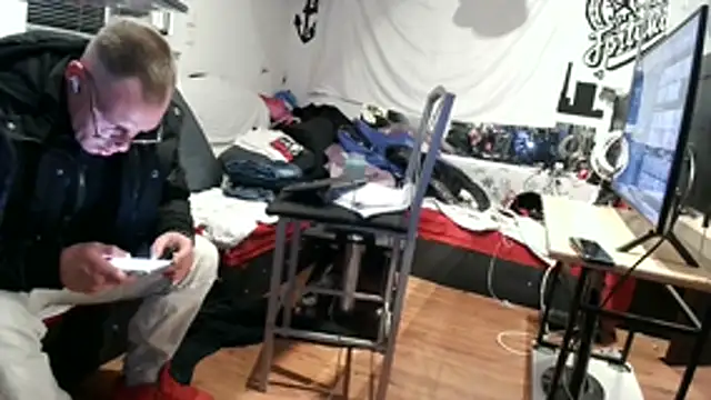 Snapshot of lukasdie chatting on 05-17-26, 12:52 lukasdie online show from 05-17-26, 12:52