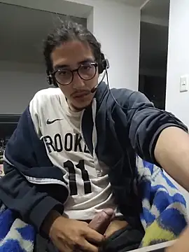 dirtytw0230 online show from 03-18-26, 08:28