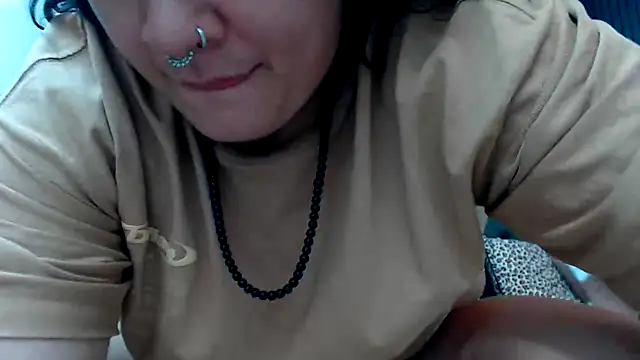 Snapshot of snowflake_xxx chatting on 05-11-26, 02:06 snowflake xxx online show from 05-11-26, 02:06