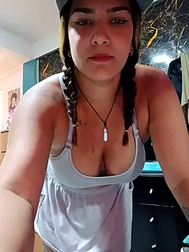 Snapshot of camiysebas21 chatting on 03-20-25, 08:29 camiysebas21 online show from 03-20-25, 08:29