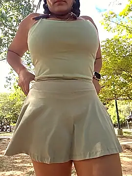 Snapshot of camiysebas21 chatting on 12-18-25, 07:09 camiysebas21 online show from 12-18-25, 07:09