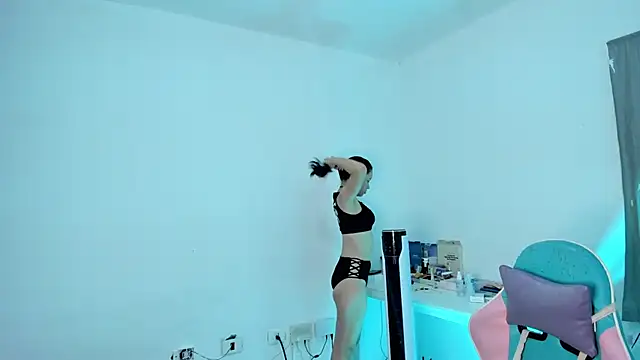 Snapshot of WandaDoll chatting on 03-18-25, 11:41 WandaDoll online show from 03-18-25, 11:41