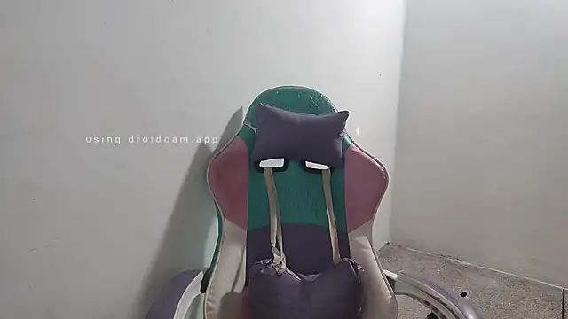 Snapshot of WandaDoll chatting on 10-08-25, 11:41 WandaDoll online show from 10-08-25, 11:41