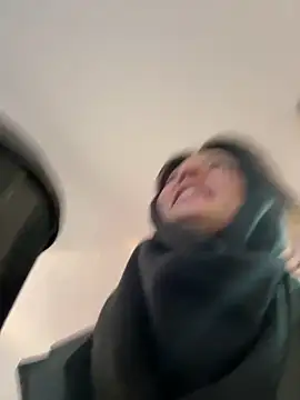 Snapshot of BabeRainbow chatting on 02-12-25, 09:10 BabeRainbow online show from 02-12-25, 09:10