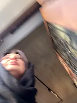 Snapshot of BabeRainbow chatting on 02-17-25, 10:18 BabeRainbow online show from 02-17-25, 10:18