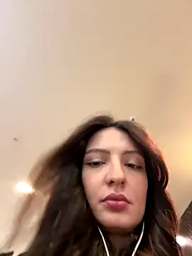 Snapshot of BabeRainbow chatting on 09-21-25, 10:06 BabeRainbow online show from 09-21-25, 10:06