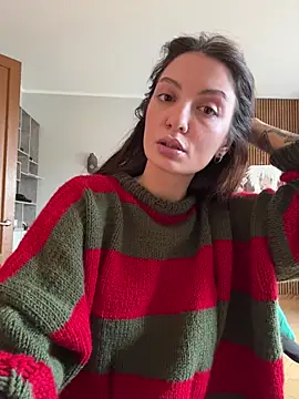 Snapshot of BabeRainbow chatting on 10-02-25, 09:49 BabeRainbow online show from 10-02-25, 09:49